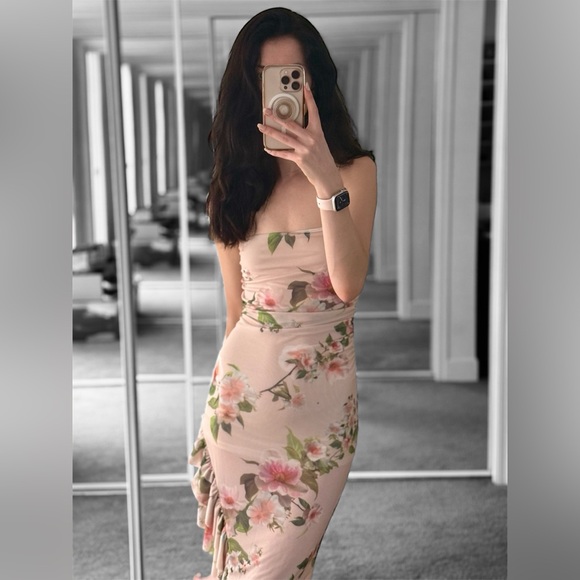 Meet your Posher, Kayla - Picture 2 of 2